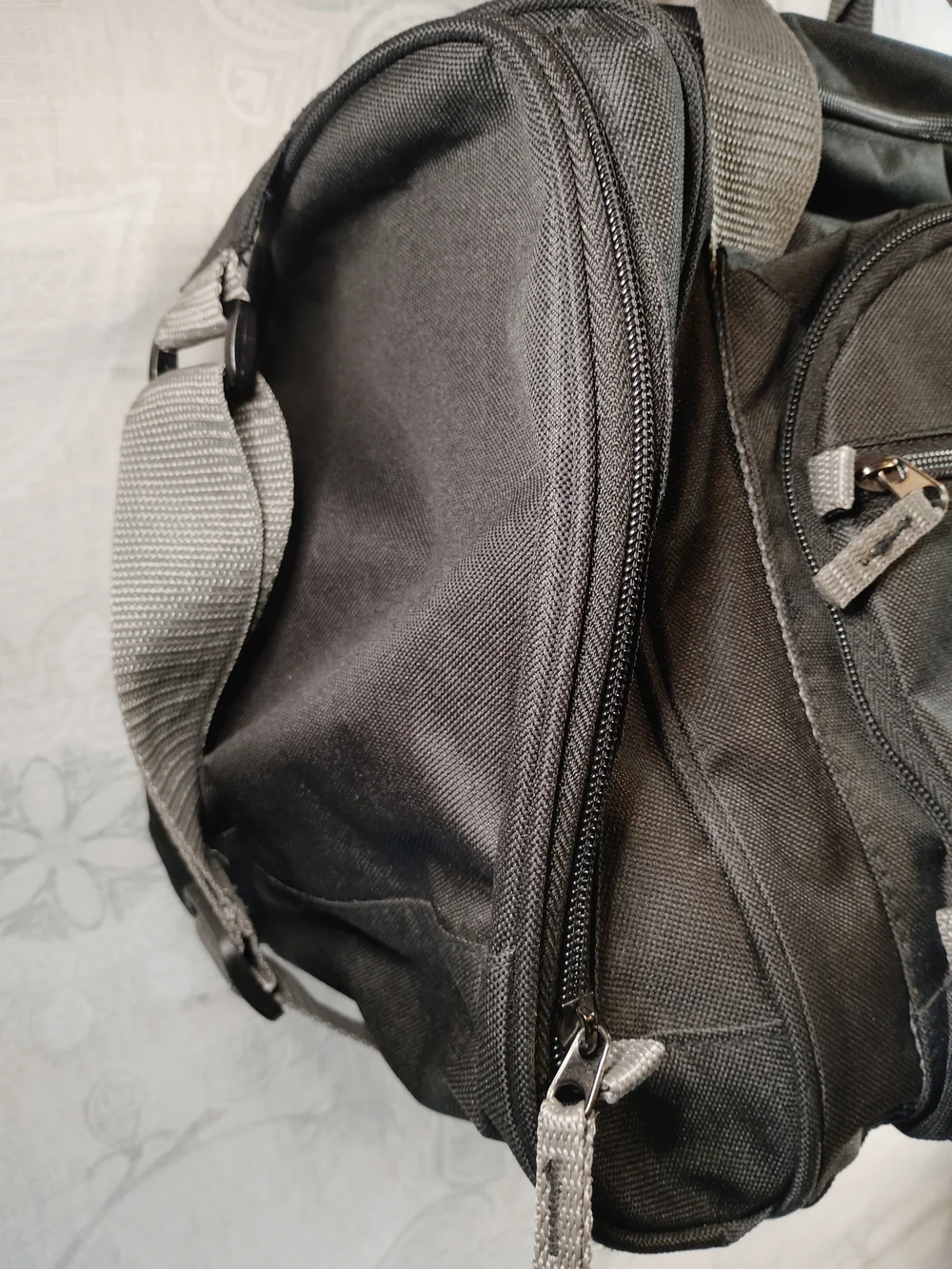 SevilleGear Black Weekender Travel Duffel/ Carry-on Bag